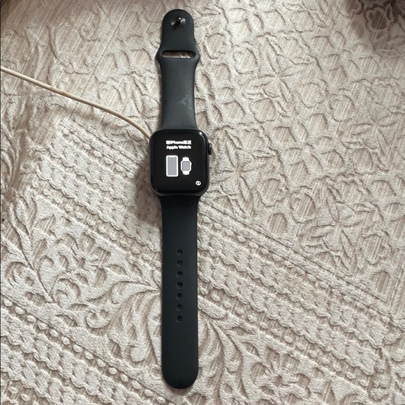 Apple Watch series 4 great quality factory reset - Picture 4 of 4